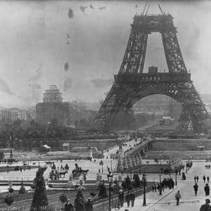 Eiffelova věž byla postavena u příležitosti Světové výstavy 1889